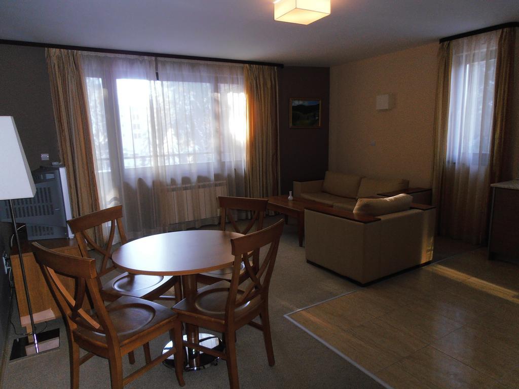 Royal House Apartments Tmf Pamporovo Exterior photo